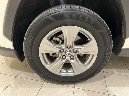 Used 2025 Toyota RAV4 XLE w/ Convenience Package FWD image 30