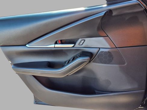 Used 2025 MAZDA CX-30 AWD 2.5 S w/ Preferred Package image 17