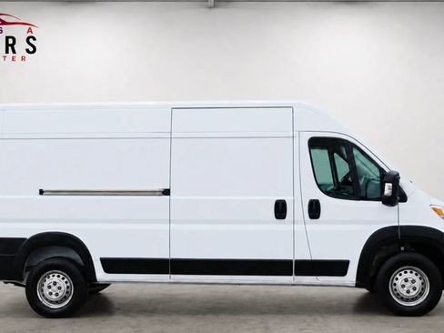 Used 2023 RAM ProMaster 2500 FWD image 1
