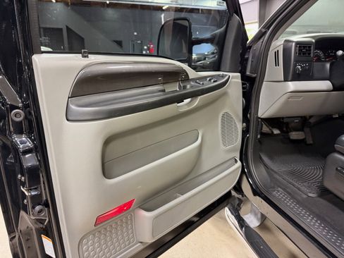 Used 2002 Ford F350 Lariat image 28