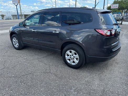 Used 2015 Chevrolet Traverse LS FWD image 2