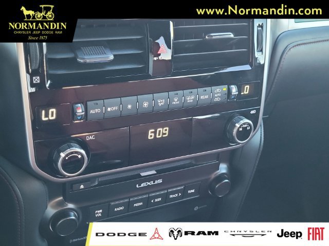 Used 2023 Lexus GX 460 Premium w/ Premium Package AWD/4WD image 11
