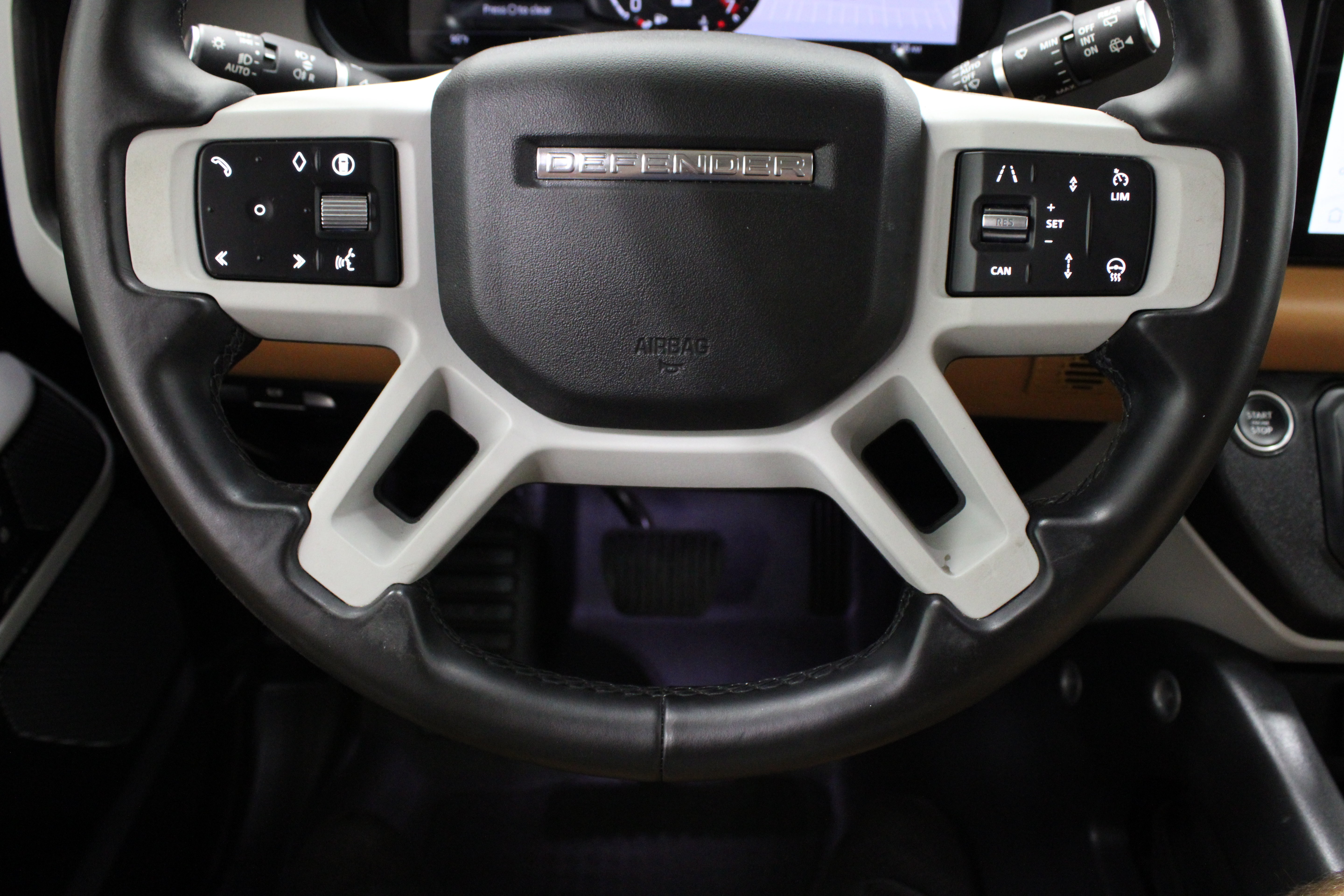 Used 2024 Land Rover Defender 110 S AWD/4WD image 25