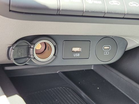 New 2025 Hyundai Elantra Sport image 17