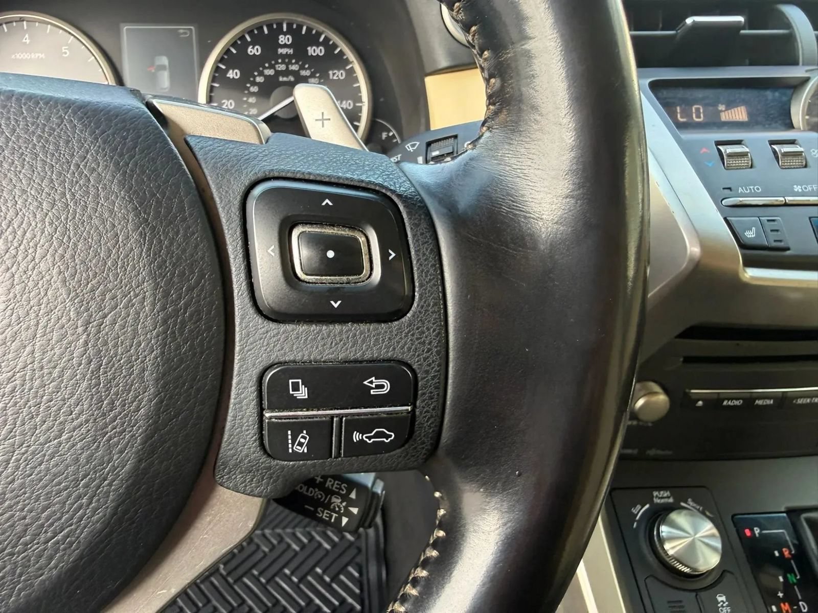 Used 2019 Lexus NX 300 FWD image 19