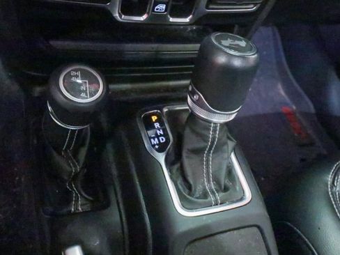 Used 2021 Jeep Wrangler Unlimited Sahara image 22