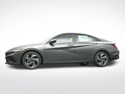 New 2026 Hyundai Elantra Limited FWD image 11
