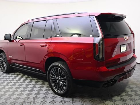 Certified 2023 Cadillac Escalade V AWD/4WD image 3