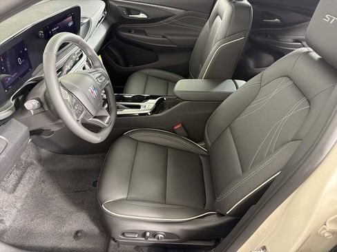 New 2026 Buick Envista Sport Touring w/ Studio Series image 7
