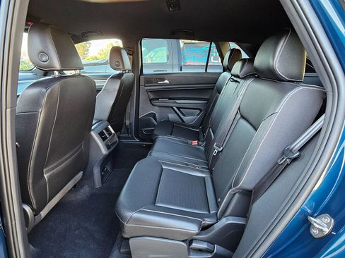 Used 2020 Volkswagen Atlas Cross Sport SE image 17