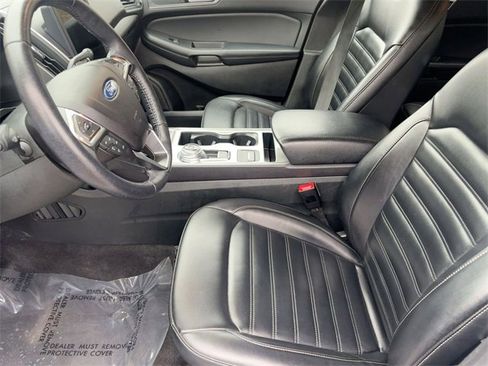 Used 2023 Ford Edge SEL image 13