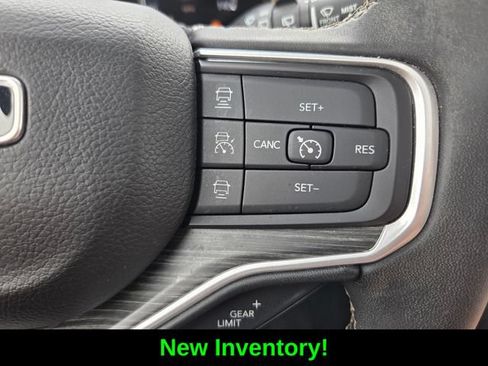 Certified 2024 Jeep Wagoneer Series II w/ Premium Group I AWD/4WD image 26