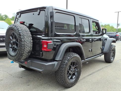Used 2024 Jeep Wrangler Unlimited AWD/4WD image 4