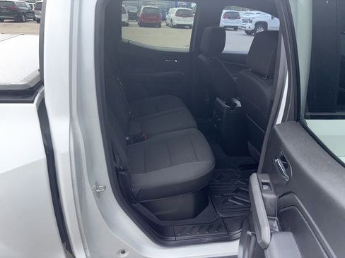 Used 2024 Chevrolet Colorado LT w/ LT Convenience Package RWD image 11