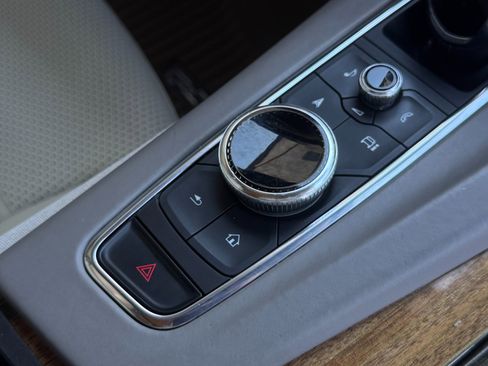 Used 2022 Cadillac Escalade Sport Platinum w/ LPO, ONYX Package image 34