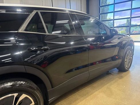 Used 2024 Chevrolet Blazer EV LT AWD/4WD image 39