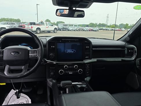 Used 2024 Ford F150 Lariat w/ Bed Utility Package AWD/4WD image 12