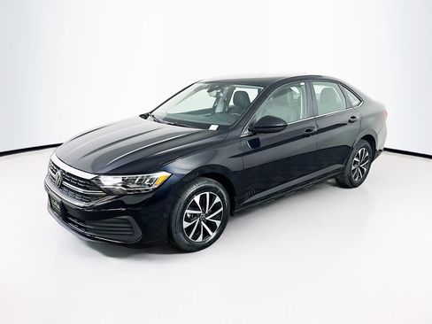 Used 2024 Volkswagen Jetta S image 3