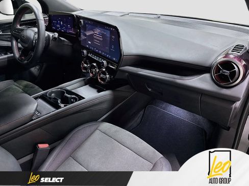 Used 2024 Chevrolet Blazer EV RS AWD/4WD image 32