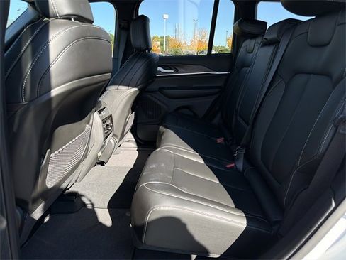 New 2025 Jeep Grand Cherokee Limited image 22