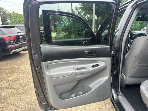 Used 2013 Toyota Tacoma 4x4 Double Cab w/ TRD Off-Road Pkg image 18