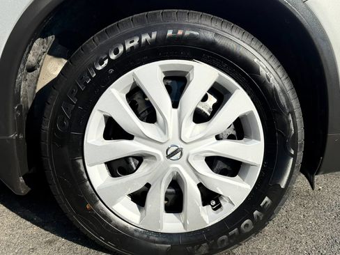 Used 2015 Nissan Rogue S AWD/4WD image 43