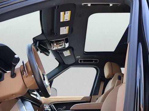 Used 2025 Land Rover Range Rover Long Wheelbase SE image 36