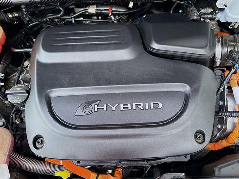 Used 2021 Chrysler Pacifica Touring-L image 33