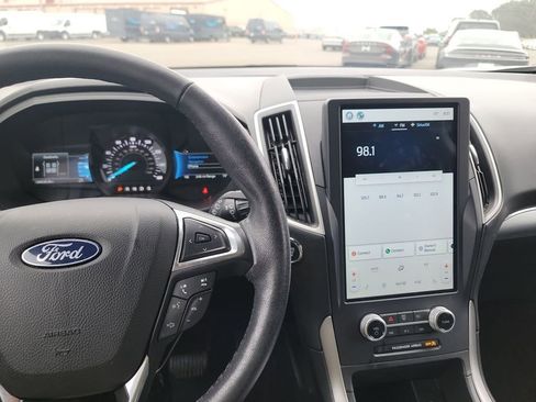 Used 2022 Ford Edge SEL image 8