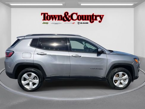 Certified 2019 Jeep Compass Latitude AWD/4WD image 5