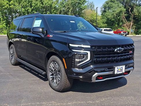 New 2026 Chevrolet Suburban Z71 w/ Z71 Off-Road Package AWD/4WD image 5