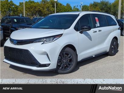 New 2025 Toyota Sienna XSE