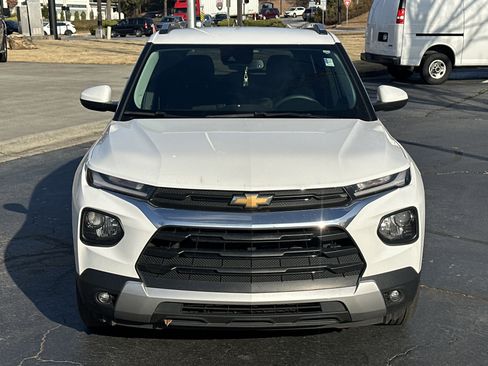 Used 2023 Chevrolet TrailBlazer LT w/ Convenience Package image 2