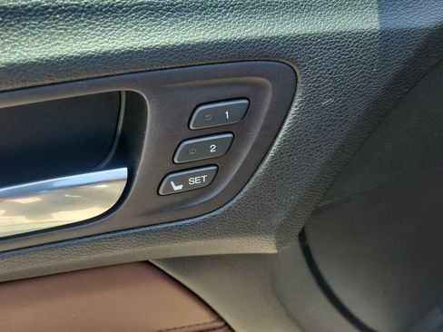 Used 2017 Acura TLX w/ Technology Package FWD image 18