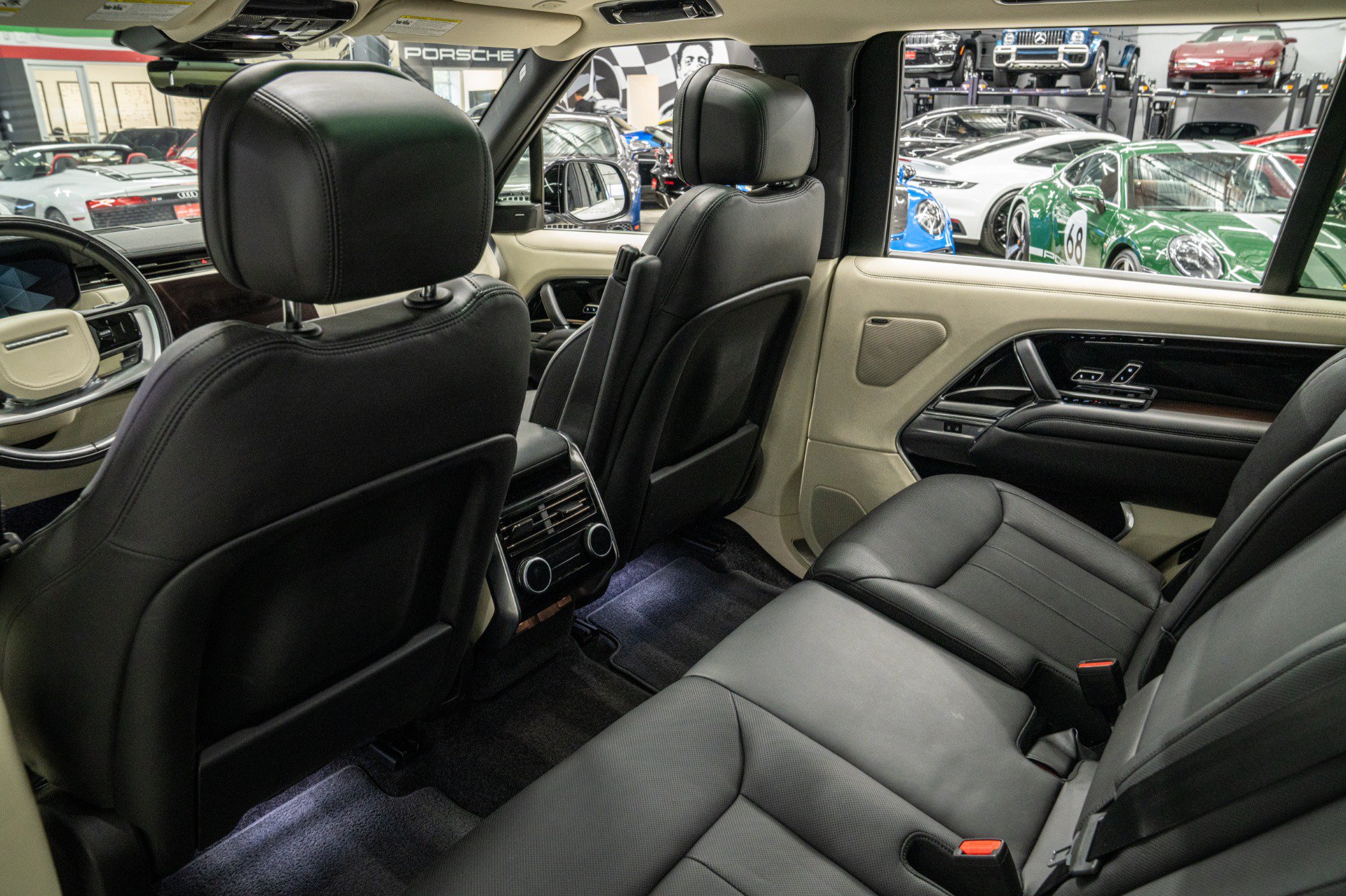 Used 2023 Land Rover Range Rover Long Wheelbase SE AWD/4WD image 33