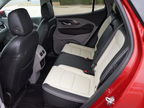 Used 2022 GMC Terrain SLE w/ Driver Convenience Package image 20