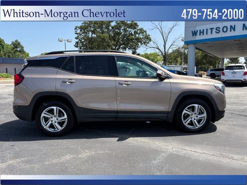 Used 2018 GMC Terrain SLE AWD/4WD image 4