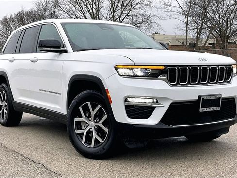 Used 2024 Jeep Grand Cherokee Limited image 30