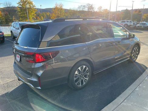 New 2026 Honda Odyssey Elite image 4