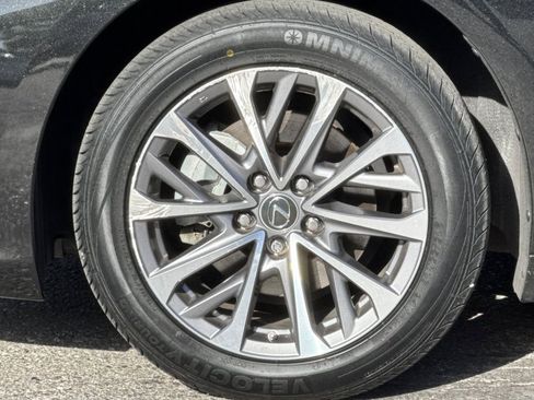 Used 2022 Lexus ES 300h w/ Premium Package image 24