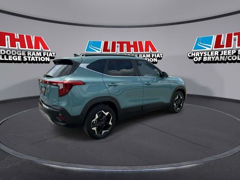 Used 2024 Kia Seltos EX AWD/4WD image 8