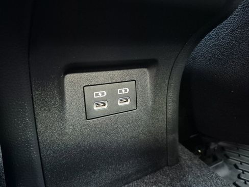 Used 2024 Toyota Prius XLE image 12