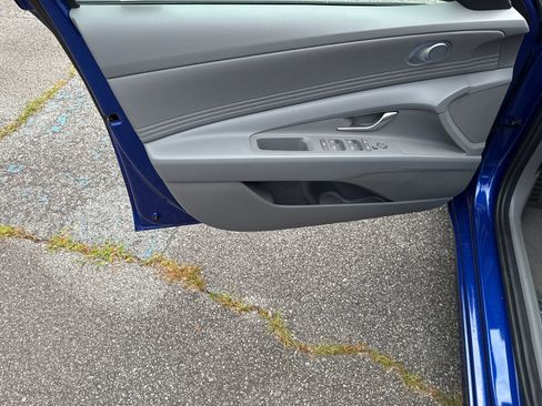 Certified 2025 Hyundai Elantra Sport image 10