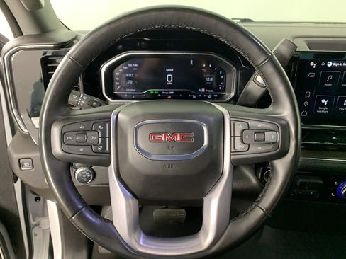 Used 2025 GMC Sierra 1500 SLT image 23