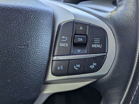 Used 2023 Ford Explorer XLT w/ Equipment Group 202A RWD image 9