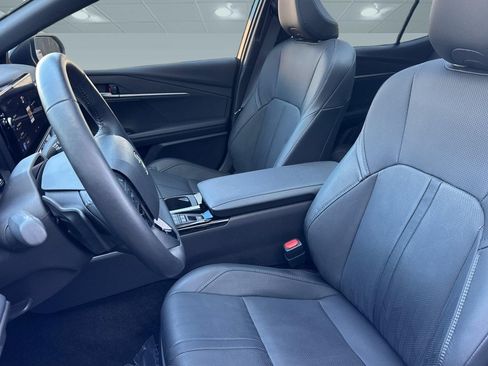 Used 2025 Toyota Camry XSE FWD image 26