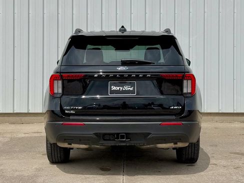 New 2026 Ford Explorer Active AWD/4WD image 5