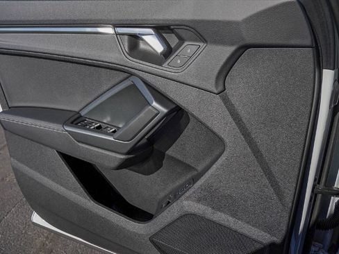 Certified 2025 Audi Q3 2.0T Premium w/ Convenience Package image 22