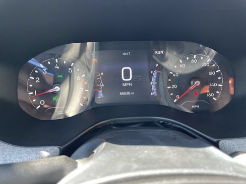 Used 2022 Jeep Compass Latitude AWD/4WD image 17