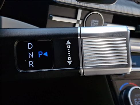 Used 2025 Hyundai Santa Fe Calligraphy image 16